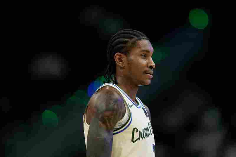 我來(lái)當(dāng)家！小凱文·波特近4場(chǎng)場(chǎng)均27分6.8助2.8搶斷 命中率58%